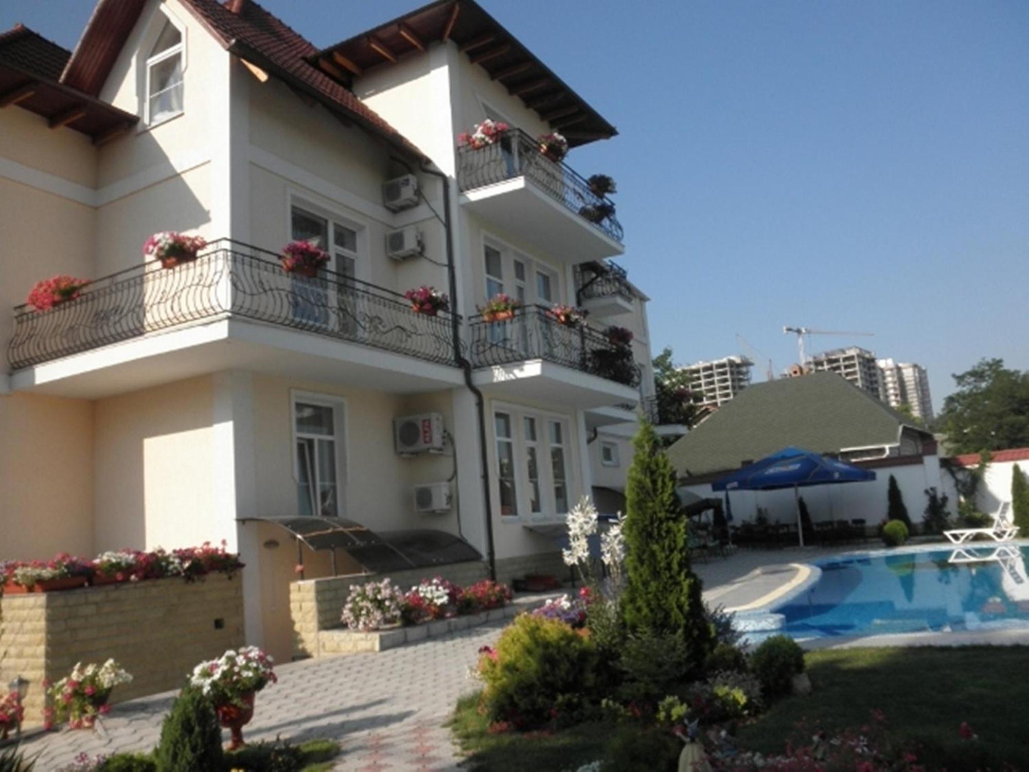 Edem Hotel Kişinev Dış mekan fotoğraf